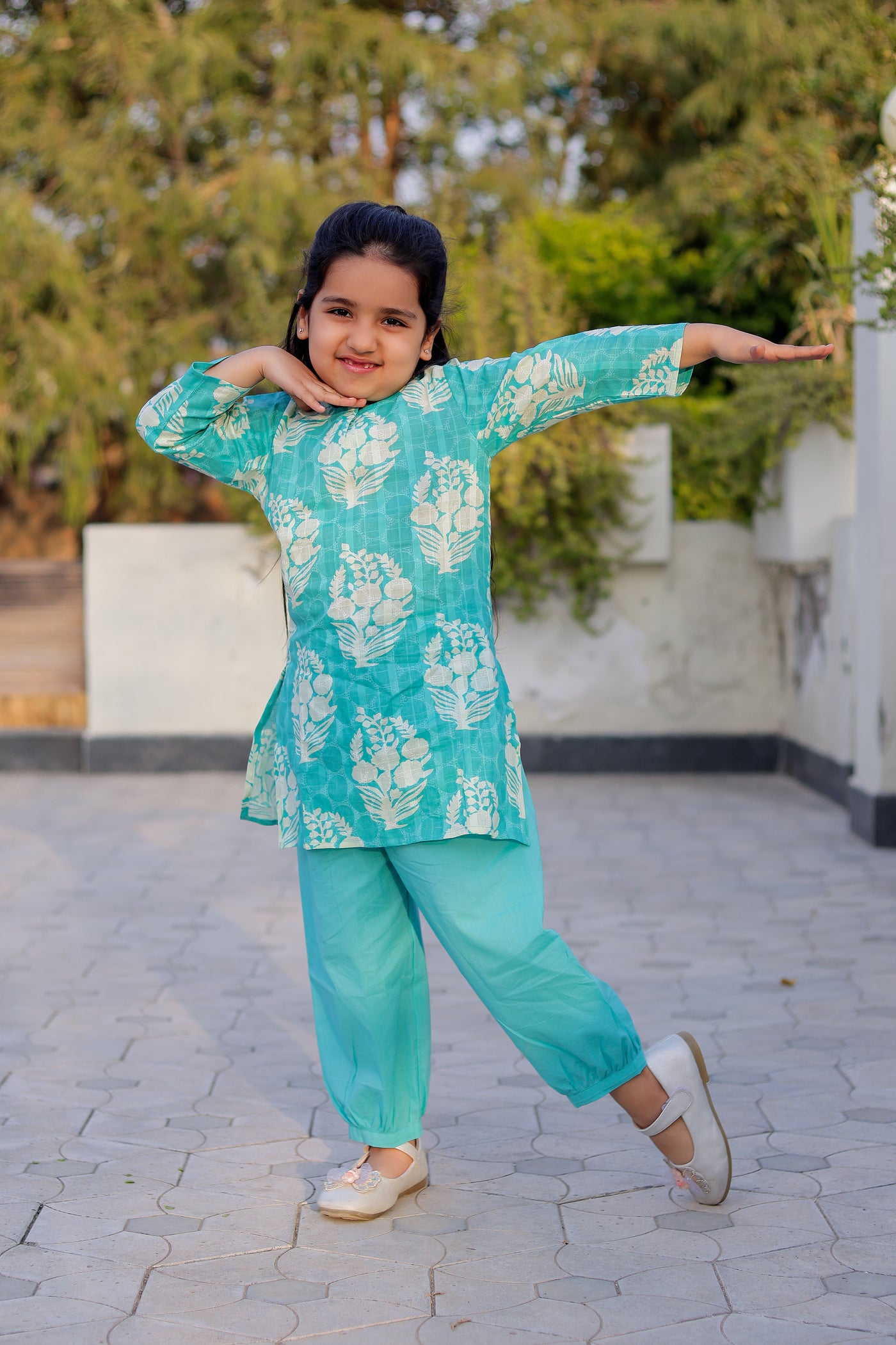 Twilight Drizzle Co-Ord – Blue Buti Charm