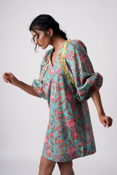 Tamy - Billowing Sleeve Dress